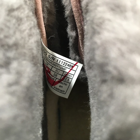 UGG BUTTE II CWR SNOW BOOTS -PINK WATERPROOF LEATHER -KIDS US 4 -NEW - Picture 9 of 12